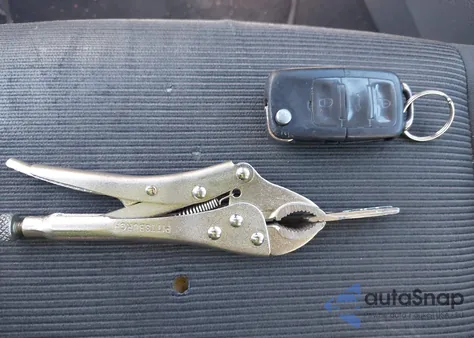 2007 Volkswagen Rabbit 2-Door from USA, damaged, VIN WVWAR71KX7W127977